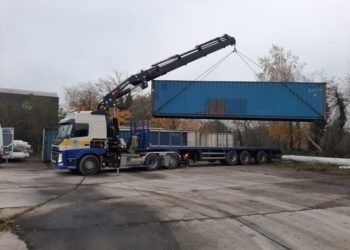 40 ft Container Transport met autolaadkraan